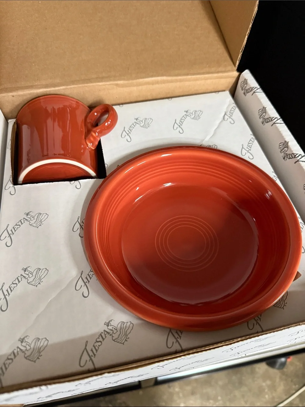 New Fiesta Fiestaware Paprika 4 Piece Place Setting Plate Bowl Mug USA Made